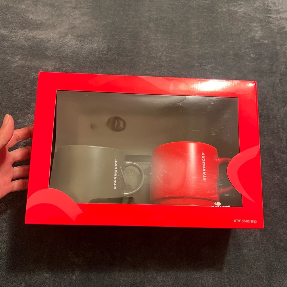 NWT Starbucks Festive Red and Green Mug Duo set